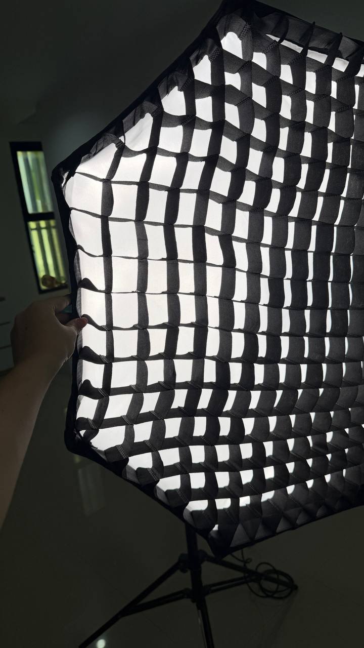 Godox Light Kit: Rack, Lamp, Softbox, Mint - 4,700 THB (5 of 5)