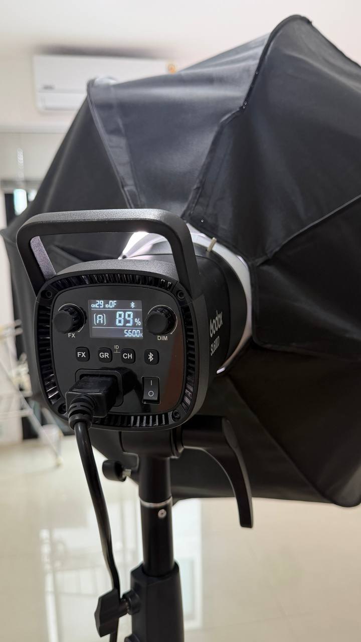 Godox Light Kit: Rack, Lamp, Softbox, Mint - 4,700 THB (4 of 5)