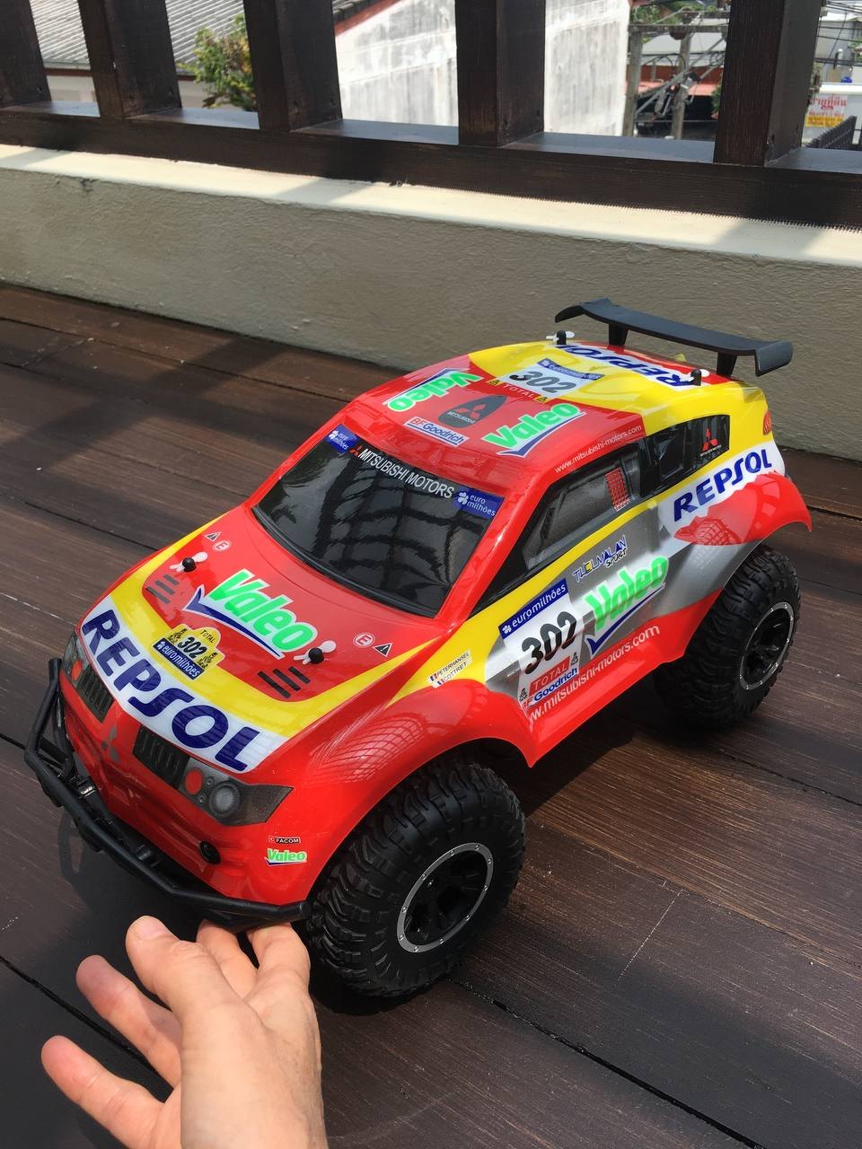 Radio-controlled car, large, fast - 500 baht (2 จาก 2)