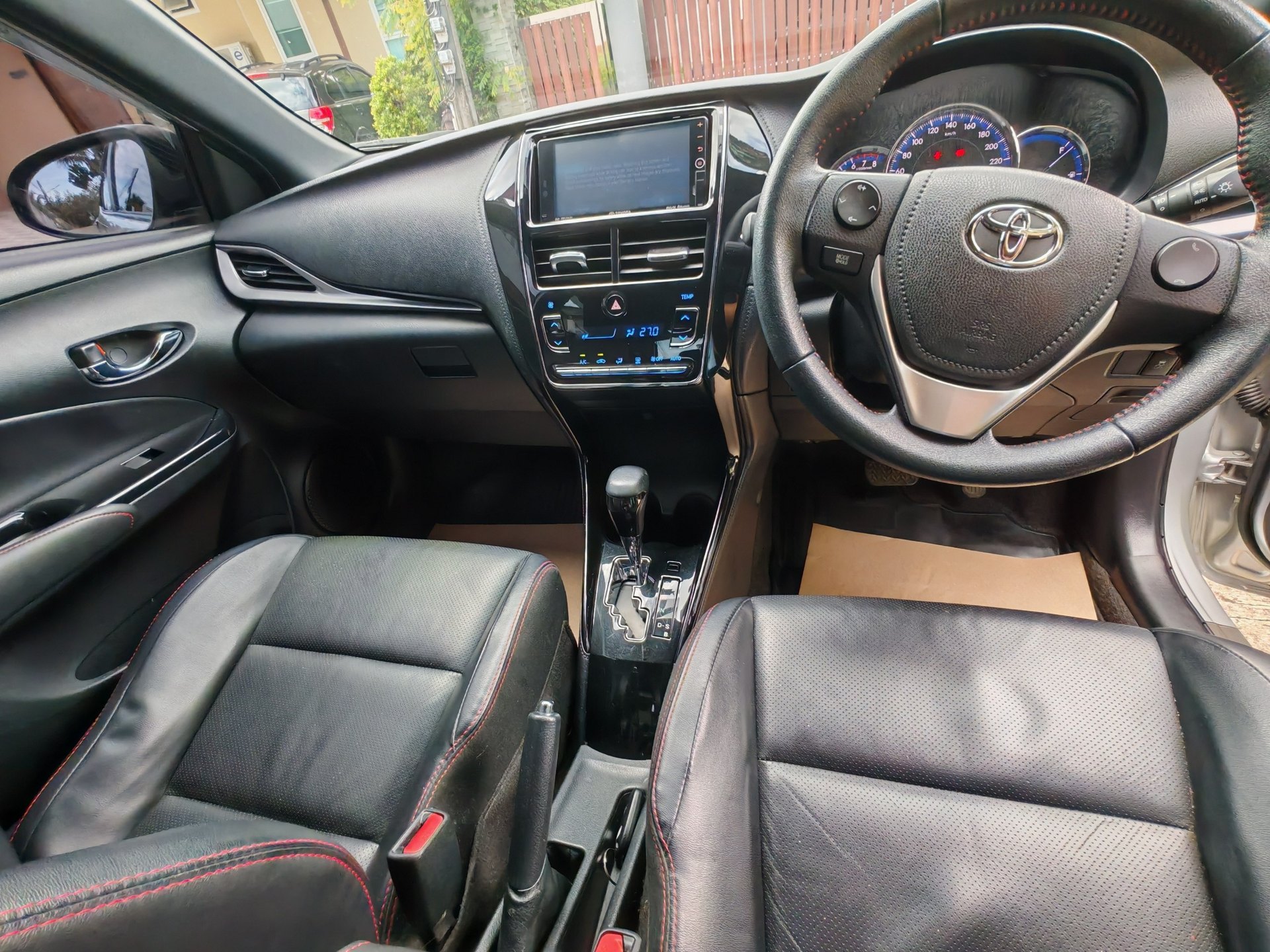 Toyota Yaris G+ ปี 2019 เกียร์ออโต้ วิ่งมาแล้ว 98,000 กม. - 320,000 บาท (4 จาก 5)