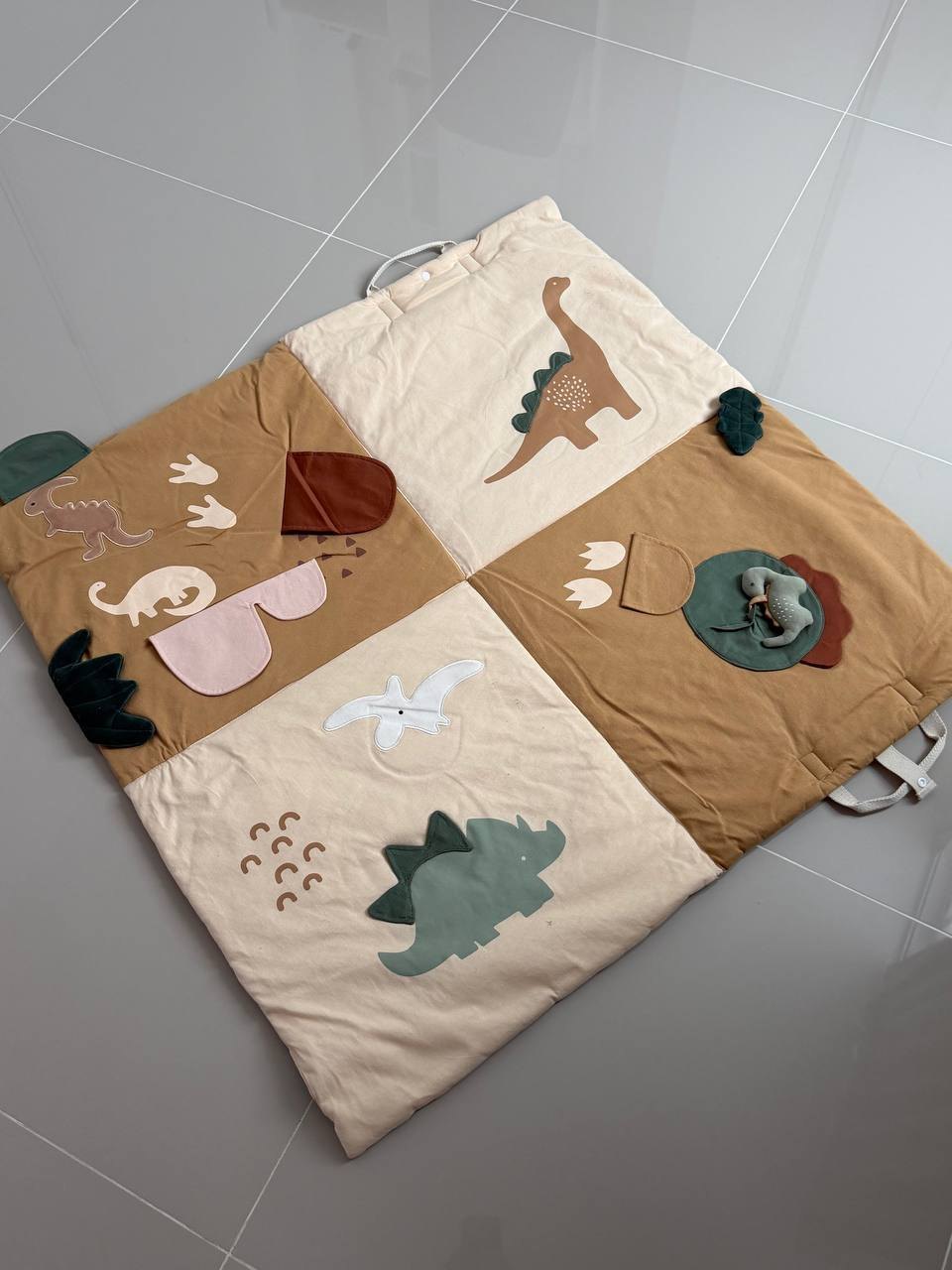 Children's soft rug with dinosaurs, cotton, 95x95 cm - 900 baht (2 จาก 2)