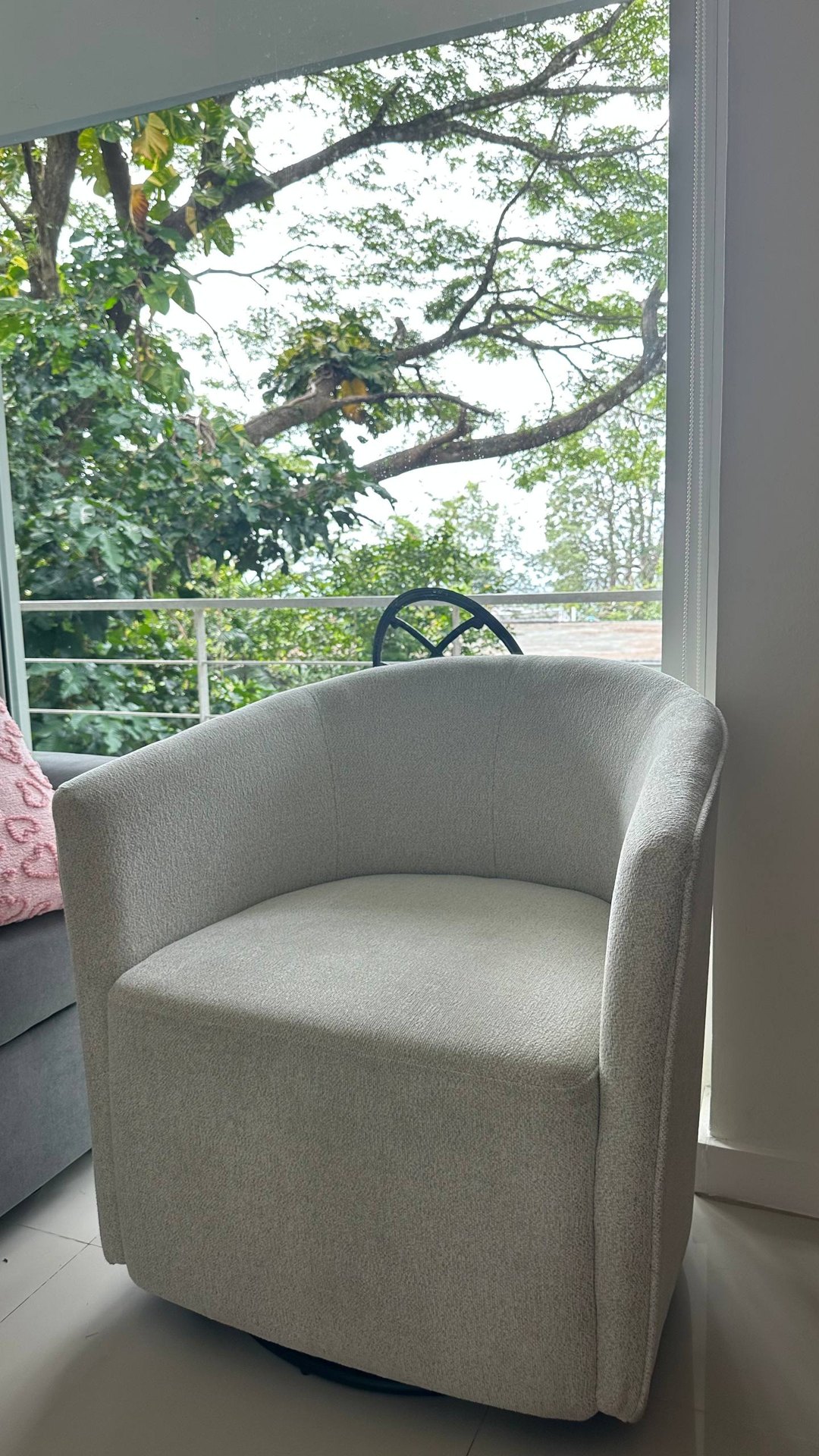 Armchair - 3,000 baht (3 of 3)