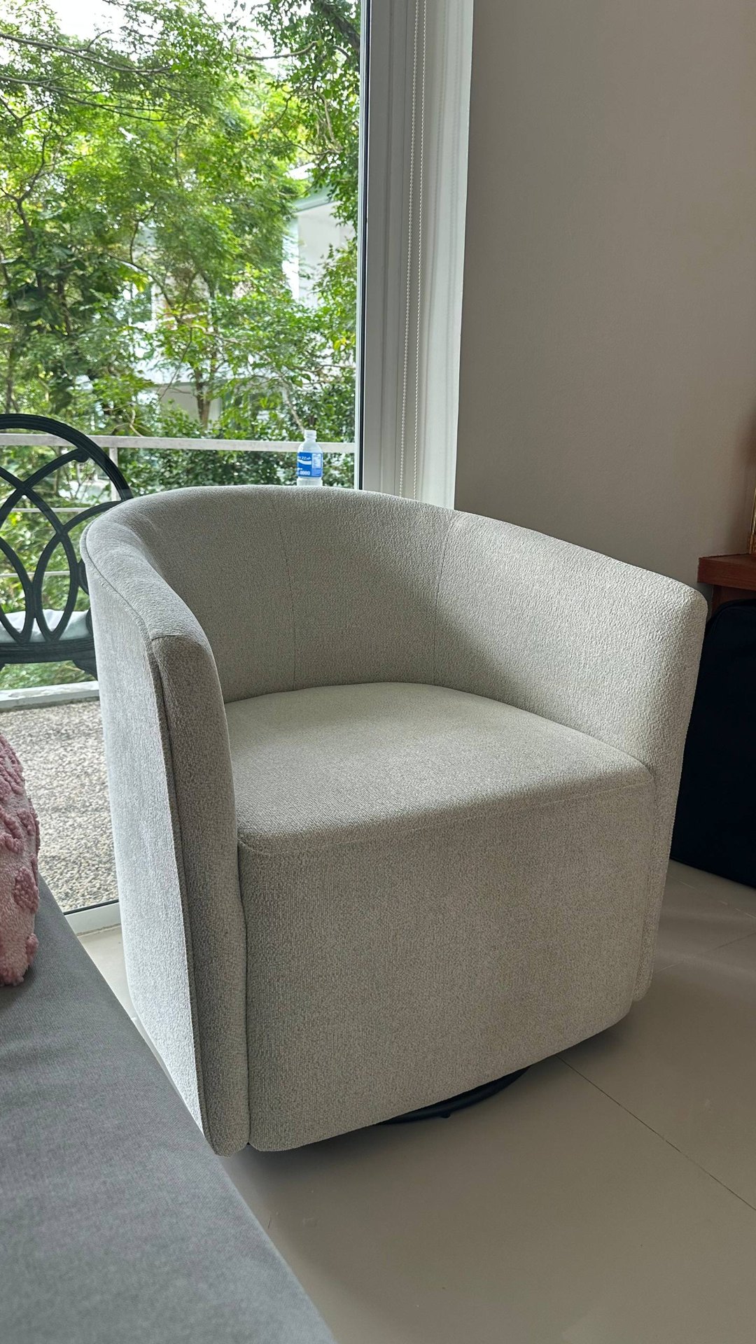 Armchair - 3,000 baht (2 of 3)
