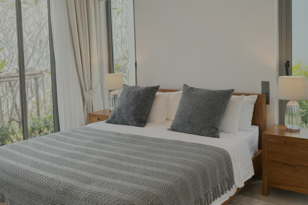 วิลล่า 4 ห้องนอน 451 ตร.ม. มีสระว่ายน้ำ ย่านบางเทา - 250,000 บาท/เดือน (3 จาก 4)