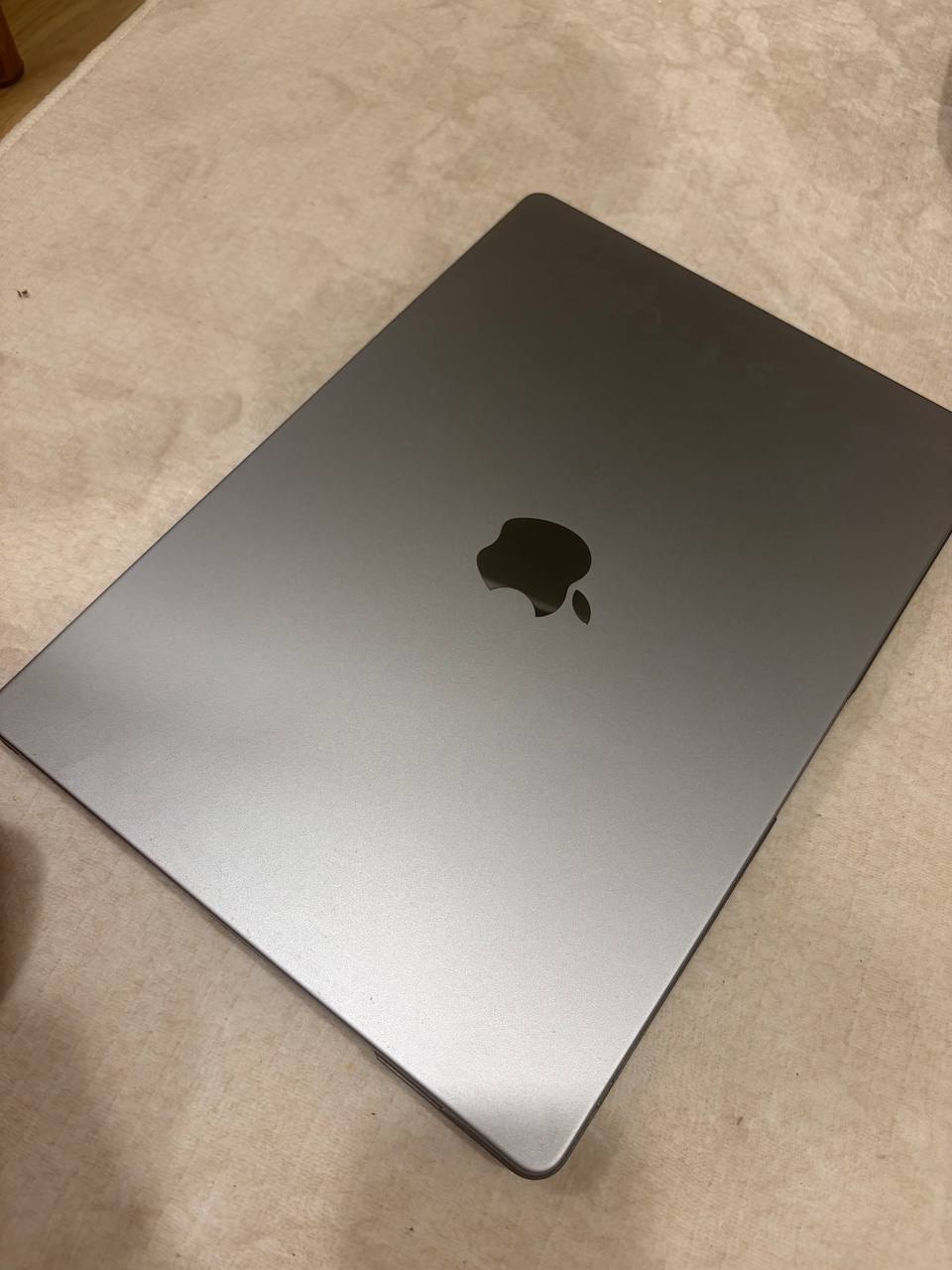 MacBook Pro M2 14 inches, 16/512 GB, scratch-free - 32,000 baht (2 จาก 2)