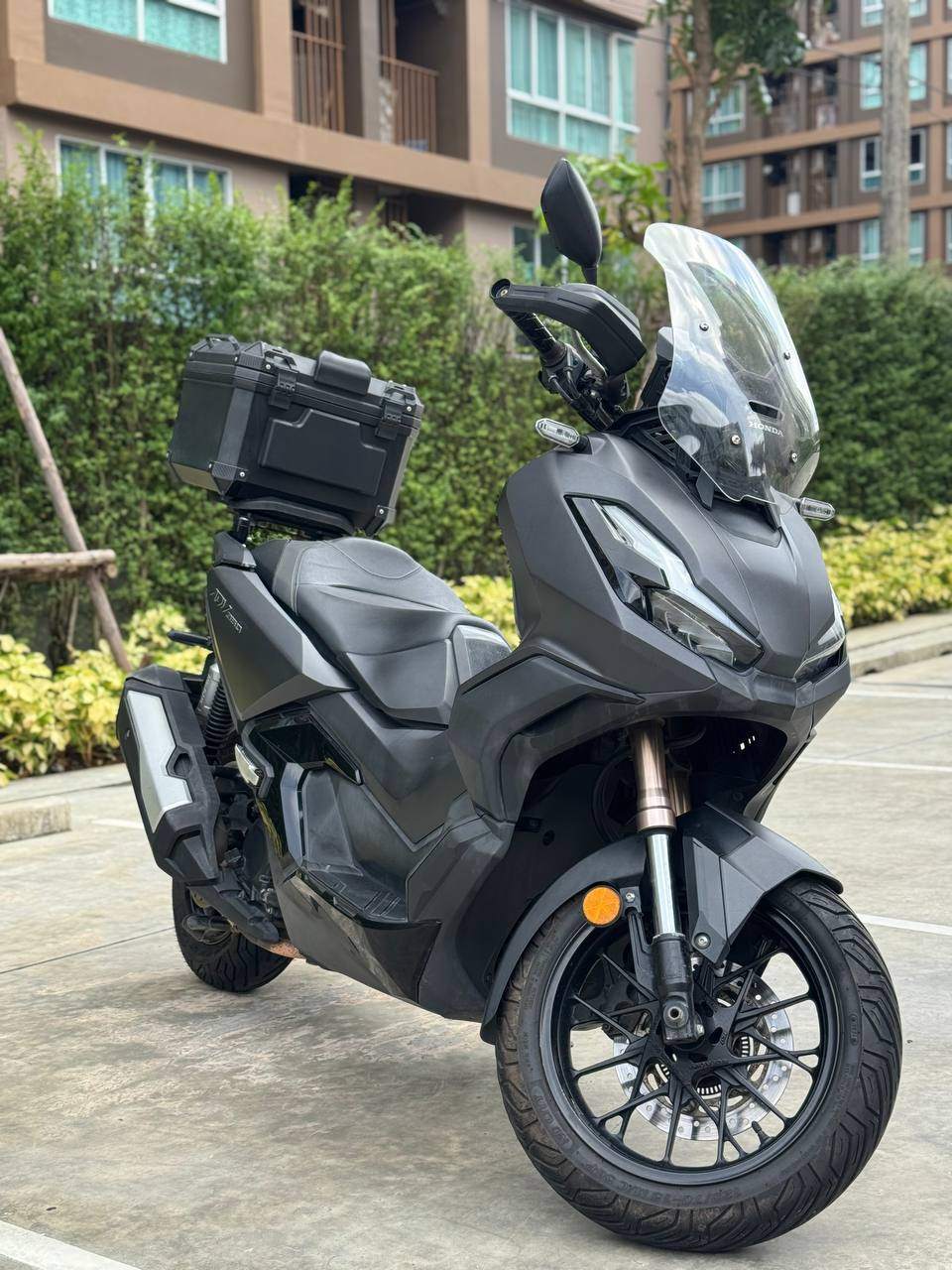Honda ADV 350 (2024) with top case - monthly rental
