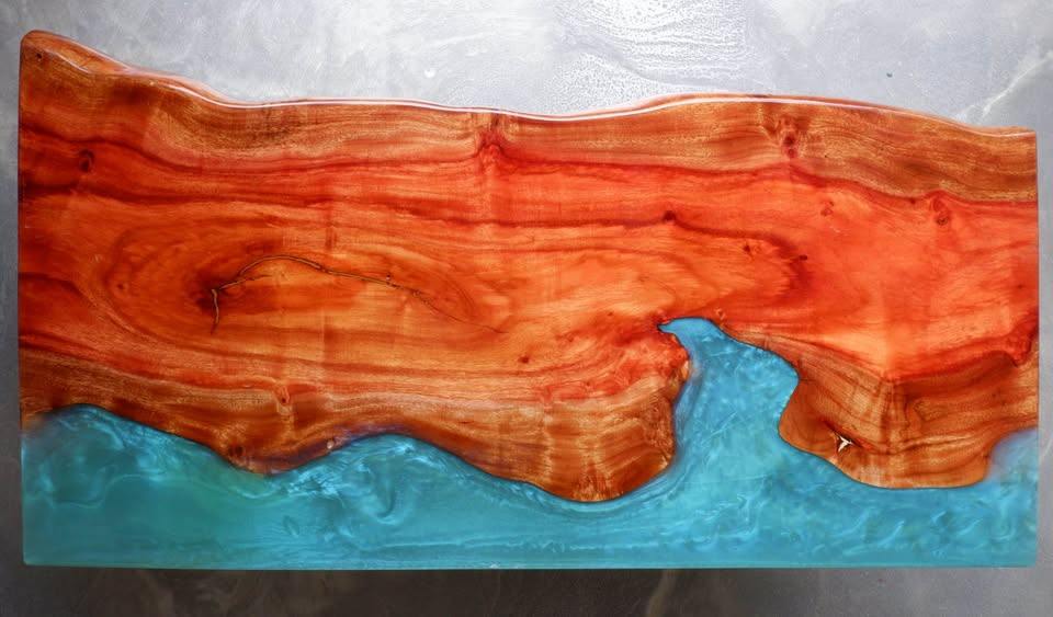 Blue-teal epoxy resin and tamarind wood coffee table (4 of 5)
