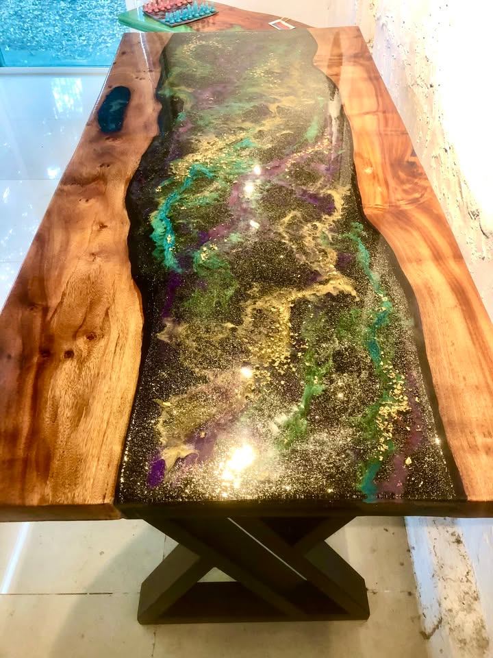 Galaxy resin and wood dining table, black metal legs (4 of 5)