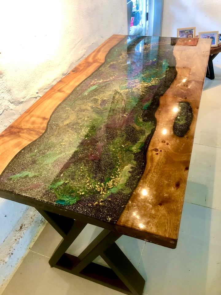 Galaxy resin and wood dining table, black metal legs (3 of 5)