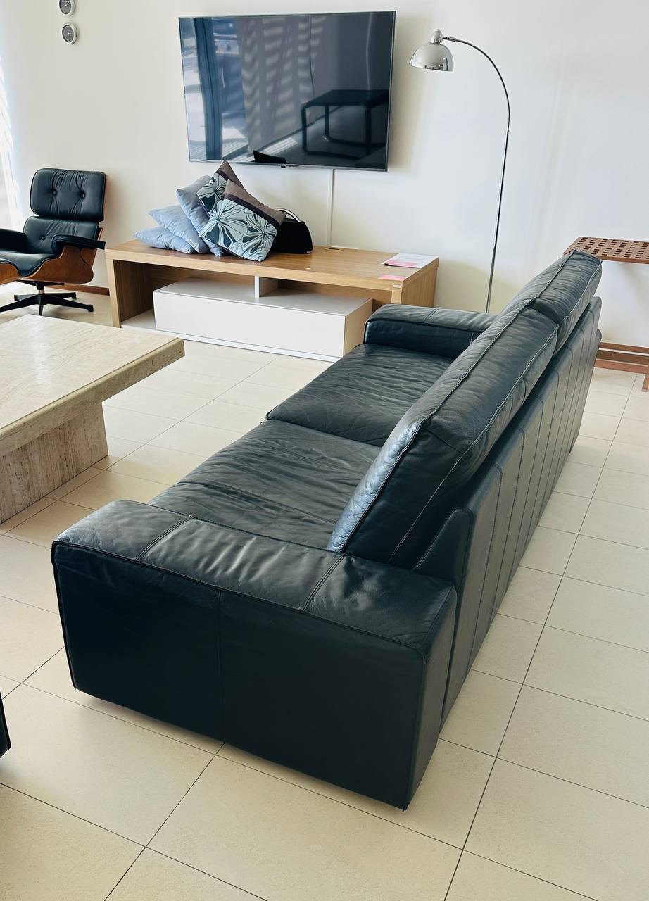 Genuine leather sofa, perfect condition - 10,000 baht (2 of 3)